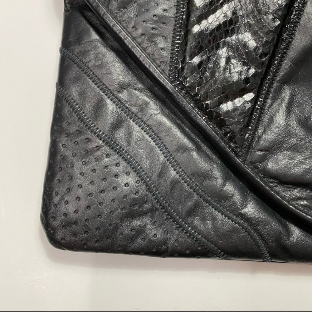 Vintage 70s Leather & Snakeskin Envelope Handbag Black Perforated Velvet Lined - Picture 6 of 14